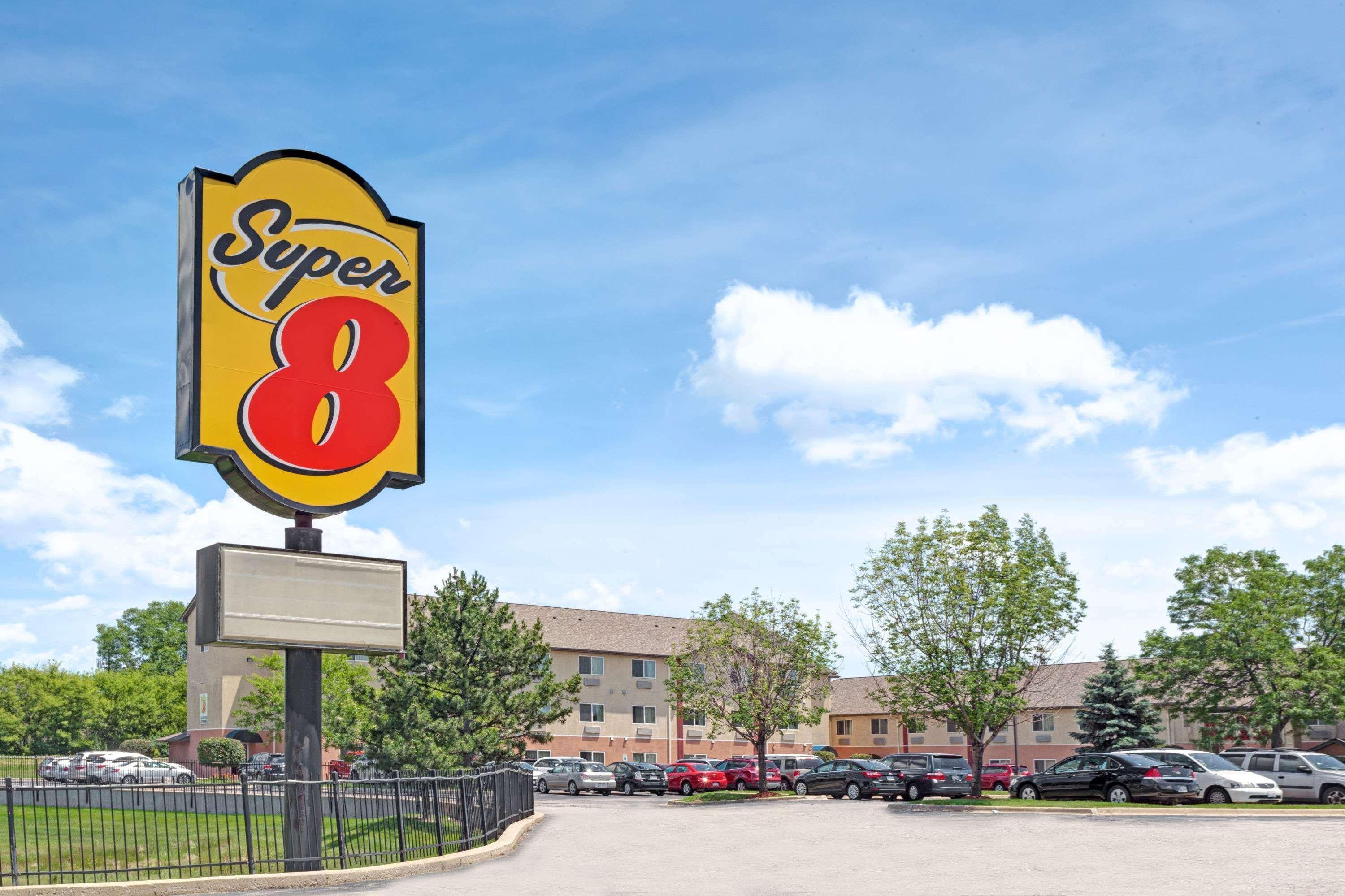 מלון אלק גרוב וילאג' Super 8 By Wyndham Chicago O'Hare Airport מראה חיצוני תמונה