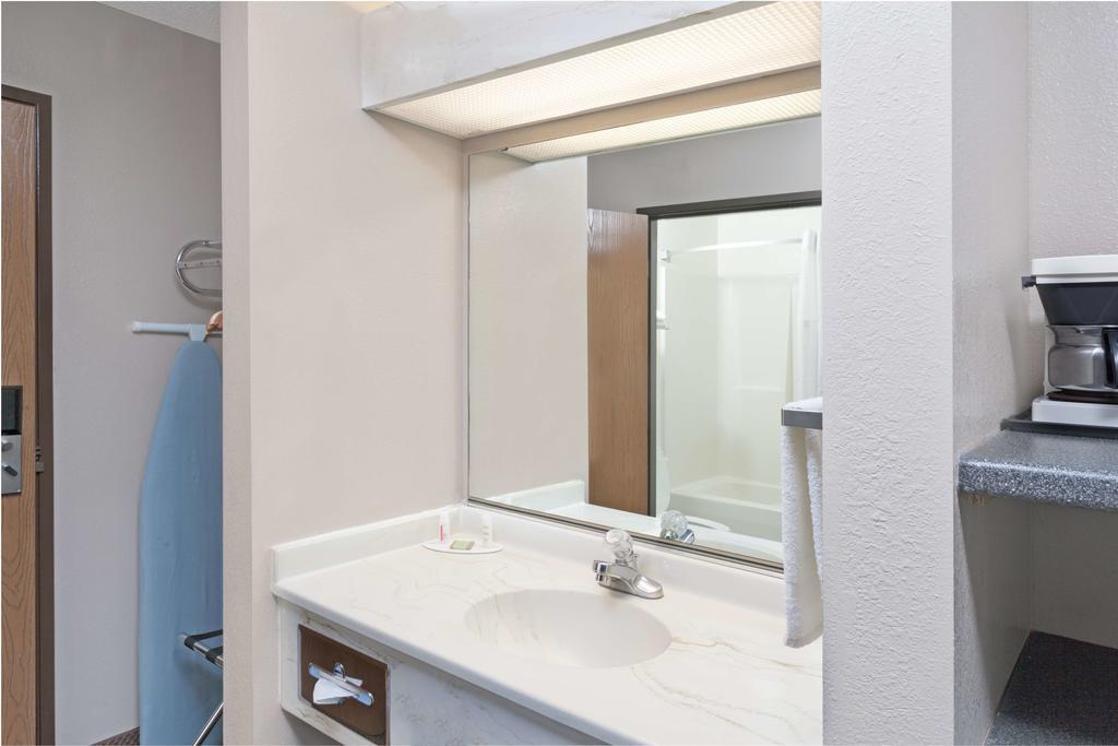 מלון אלק גרוב וילאג' Super 8 By Wyndham Chicago O'Hare Airport מראה חיצוני תמונה
